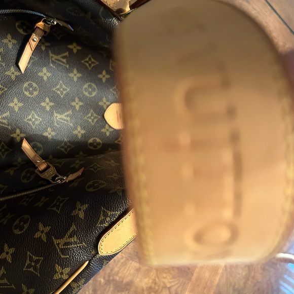 LV PURSE EXCEPTIONAL CONDITION - Picture 7 of 15